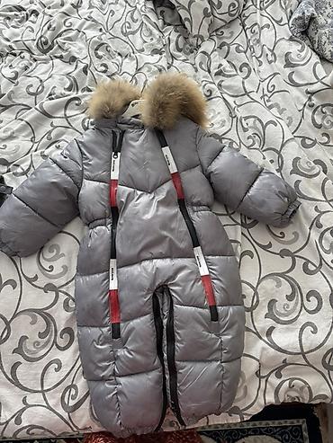 пут кийим: Детский зимний комбинезон-конверт Moncler, серый. - Формат 2-в-1: низ — 4