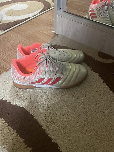 ролер: Футбольные зальные бутсы adidas + кеды adidas Campus 1) Зальные бутсы — 2