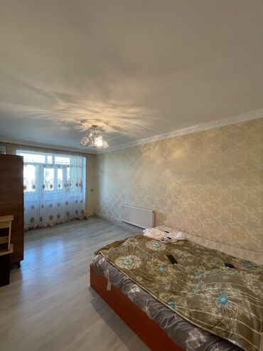 срочно продается квартира: Gəncə, 2 otaqlı, Köhnə tikili, 46 kv. m
