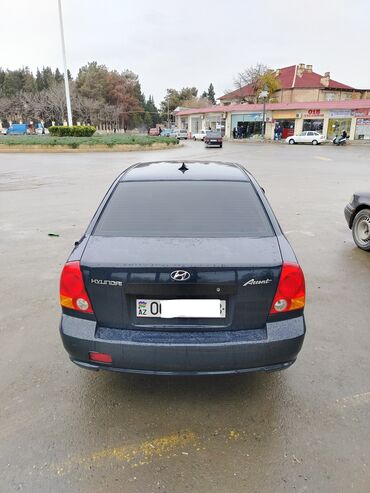 kreditlə maşınlar: Hyundai Accent: 1.5 l | 2005 il Sedan