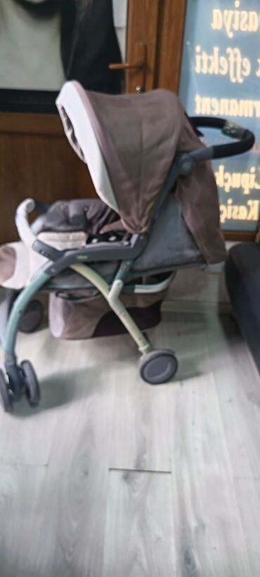 Gəzinti arabaları: Klassik gəzinti arabası, İşlənmiş, Cins: Oğlan, Yaş: 1-6 ay, Ünvandan götürmə — 7