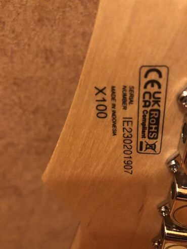 Elektro gitaralar: Cort elektro gitara seti Istifade edilmeyib! Sete daxildir: -elektro — 7