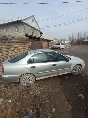 mitsubishi minicab: Mitsubishi Carisma: 2001 г., 1.8 л, Механика, Бензин, Хэтчбэк