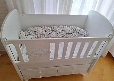 60x120: Oğlan və qız üçün, İşlənmiş, Dördbucaq, Beşik, Dəstsiz, Matras ilə, Yellənmə mexanizmsiz — 1