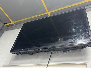 garmin aviator: Телевизор LG, диагональ примерно 32–37" (узкая рамка, плоская панель) — 2
