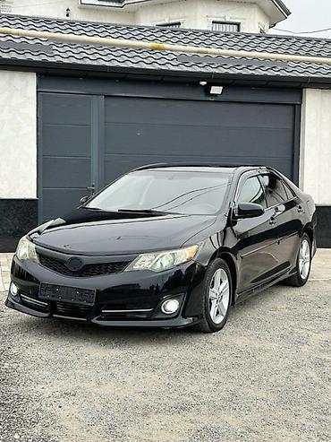 срочно продаю тойота: Toyota Camry: 2014 г., 2.5 л, Автомат, Бензин, Седан — 1