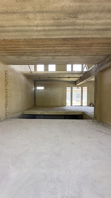 Продажа коттеджей и домов: 6 комнат и более, 463 м², 5 соток, Бишкек, Собственник — 11