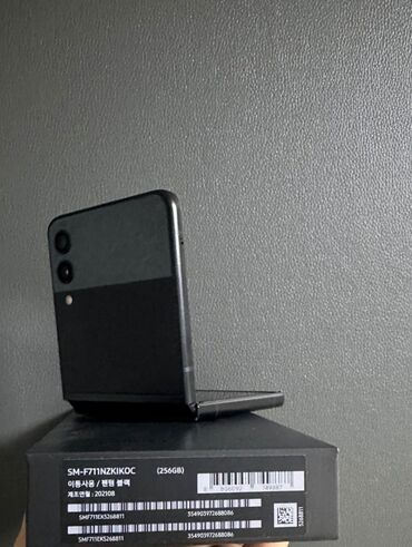 купить samsung z flip 3: Samsung Galaxy Z Flip 3 5G, цвет - Черный, 2 SIM