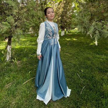 кыргыз платье: Вечернее платье, Длинная модель, Без рукавов, Камни, S (EU 36), M (EU 38), L (EU 40)