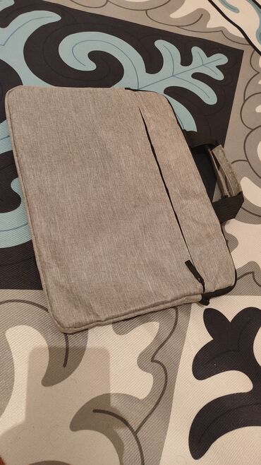 сумка хермес: Продаю сумку для офисного ноутбука. Размер сумки 15.6 для тонких