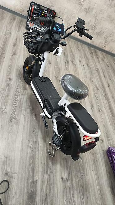 Mopedlər,skuterlər: Skuter Yenidir tam zaryatqada 35/40 km mesafe gedir.140 kq ceki — 4