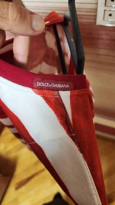 Futbolkalar: Orijinal Dolce and Gabbana köynək. Əynimə böyük olduğu üçün satılır — 7