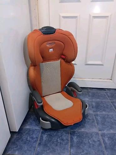 šal: Dečije auto sedište/booster - Brend: Graco (logo vidljiv na naslonu) — 1