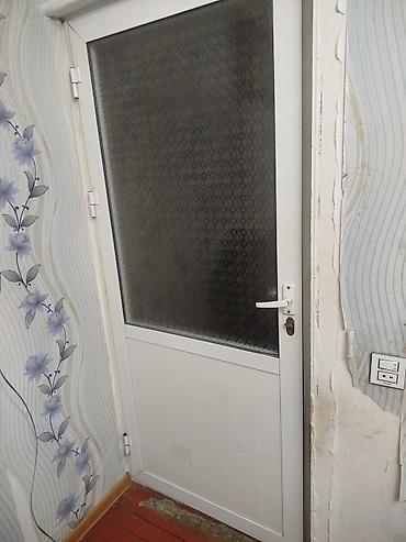 PVC qapı – şüşəli model - Material: ağ rəngli PVC/profil konstruksiya
