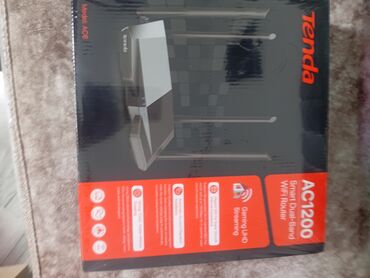 ağıllı lövhə qiyməti: Tenda markasının AC1200 model ağıllı ikizolaqlı WiFi routerı. Bu