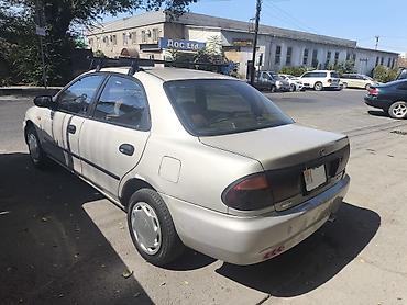 махда 323: Mazda 323: 1995 г., 1.6 л, Механика, Бензин, Седан — 4