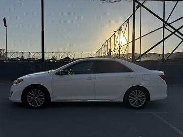 европейцы: Toyota Camry: 2012 г., 2.5 л, Автомат, Гибрид, Седан — 6