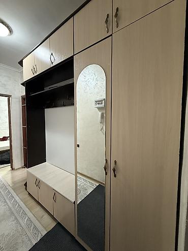 Гарнитуры для прихожей: Продаётся прихожая / мебель в коридор. Очень вместительная и удобная — 2