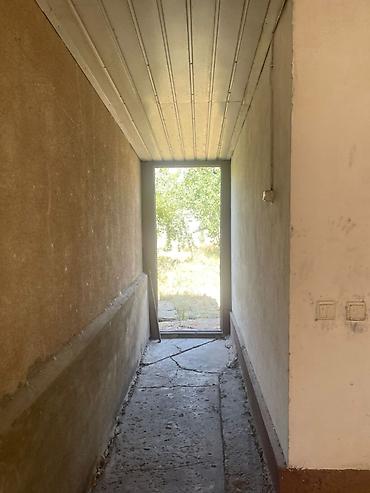 Продажа коттеджей и домов: 🏡 Продается 4 комнатный дом с времянкой 📍 Район: Ак-Орго 🏠 Площадь — 7