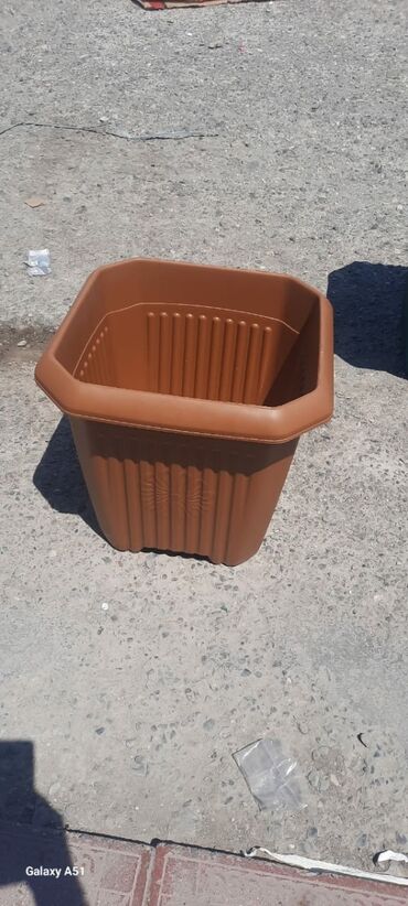 Bitkilər üçün dibçəklər: Dibceklər gulqabilar duzbucaqli yumru asilqan kvadrat — 3