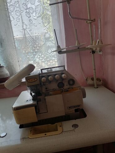 питинитка аверлок: Швейная машина Оверлок, Полуавтомат