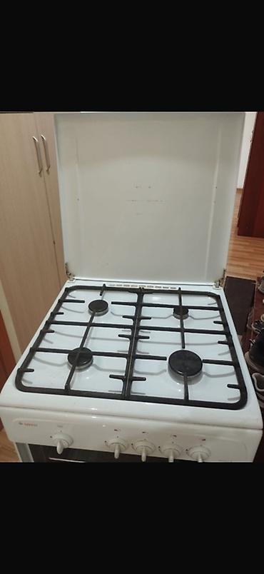 type 1: Газовая плита GOREST (логотип на панели), классическая, белая — 4