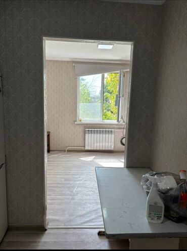 квартира берилет салиева алматинка: 1 комната, 19 м², Общежитие и гостиничного типа, 2 этаж