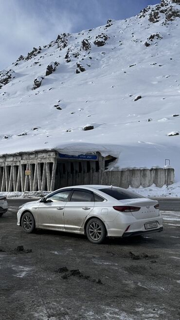 Hyundai: Hyundai Sonata: 2018 г., 2 л, Автомат, Газ, Седан at lalafo.kg — 12 Hyundai: Hyundai Sonata: 2018 г., 2 л, Автомат, Газ, Седан — 12