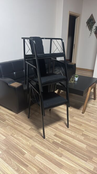 Masa və oturacaq dəstləri: Mətbəx üçün, Yeni, Açılmayan, Kvadrat masa, 4 stul — 19