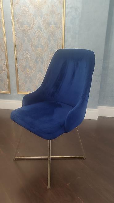 iwlenmiw masa: Mavi məxməri kreslolar - Rəng: dərin kobalt mavi - Material: yumşaq — 1