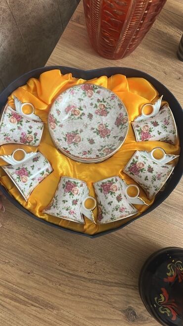 Çay dəstləri və servizlər: Çay dəsti, rəng - Ağ, Farfor
