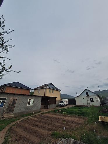 Продажа коттеджей и домов: Продаётся жилой дом с участком. Кара-жыгак Айылы Мектепке балабакчага — 6