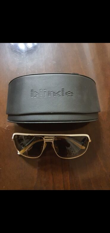 Eynəklər: Eynək BLİNDE. İtalyadan alınıb 390 avroya. Təmiz italyan — 1