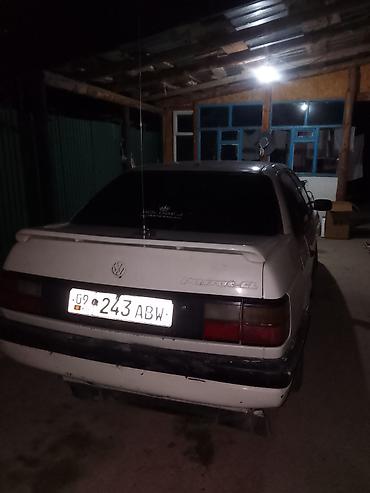 Volkswagen Passat: 1991 г., 1.8 л, Механика, Бензин, Седан