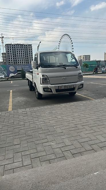 hyundai porter 2023: Hyundai Porter грузовой, 2021 год тентованный фургон повышенной — 6