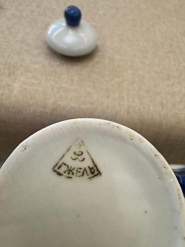 Антиквариат: Чайничек винтажный Гжель в новом состоянии, витринное хранение - 1500 at lalafo.kg — 3 Антиквариат: Чайничек винтажный Гжель в новом состоянии, витринное хранение - 1500 — 3