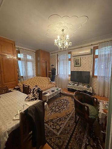 Mənzillər: Bakı, Qaraçuxur qəs., 3 otaqlı, Köhnə tikili, m. Neftçilər, 70 kv. m — 9