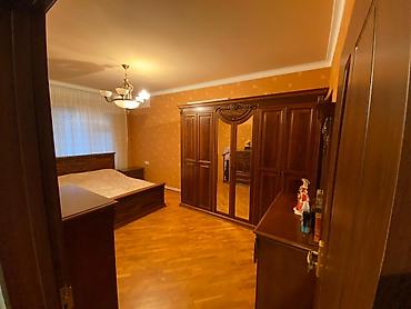 Mənzillər: Satılır: 4 otaqlı mənzil - Yer: 6-cı mikrorayon - Bina: 9 mərtəbəli — 7