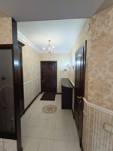 Посуточная аренда квартир: 3 комнаты, Душевая кабина, Постельное белье, Кондиционер — 11