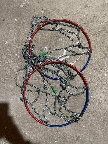 Auto oprema: Prodajem lance za sneg, donešeni su iz Švajcarske. U super stanju — 10