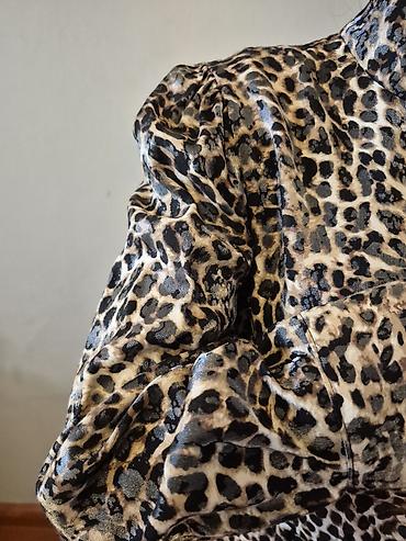 Leopard naxışlı qadın donu PHARDI magazasindan alinib 150 manata. 1