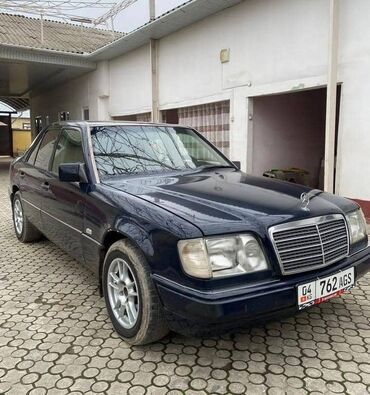 мерс машины: Mercedes-Benz 220: 1993 г., 2.2 л, Механика, Бензин, Седан