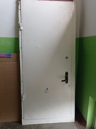 стеклянной шкаф: Батир үчүн эщик, Брондолгон, Башка өндүрүүчү, Колдонулган
