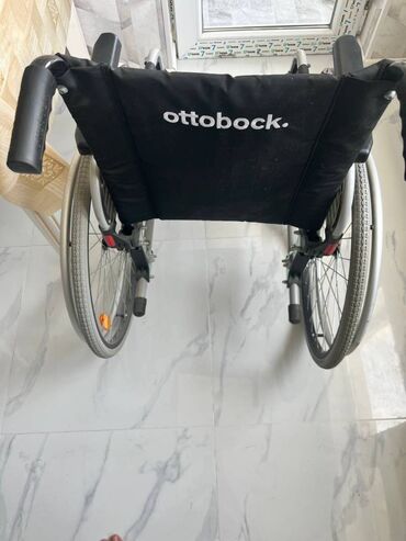 Yerimək üçün arabalar, çəliklər, əsalar, rollatorlar: Ottobock elil arabasi