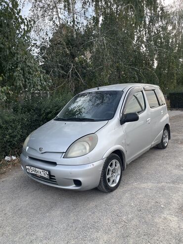 усилитель для машины: Toyota Yaris Verso: 2000 г., 1.3 л, Механика, Бензин