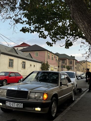 Mercedes-Benz: Mercedes-Benz 190: 2 l | 1991 il Sedan — 10