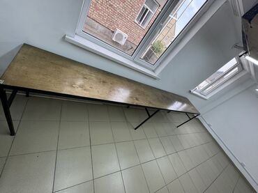 Комплектующие и запчасти: Стол