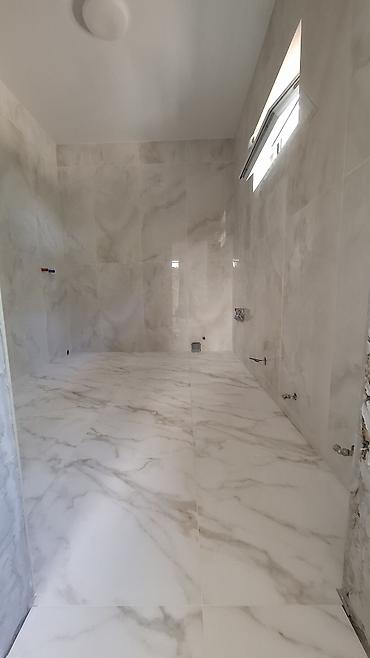 Укладка плитки: Подготовка стен для укладки, Подготовка стен для грунтовки, Резка плитки | Керамическая плитка, Керамогранитая плитка, Мозаичная плитка | Вертикальная укладка, Диагональная укладка, Горизонтальная укладка Больше 6 лет опыта — 8