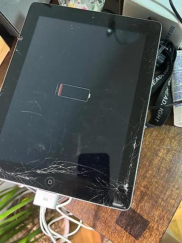 Apple: Apple iPad (bela/ crna maska) sa 30‑pin konektorom za punjenje. - — 4
