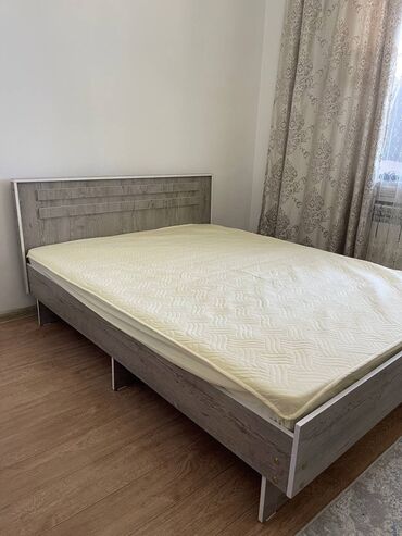 эки этаж кроват: Спальный гарнитур, Двуспальная кровать, цвет - Бежевый, Б/у